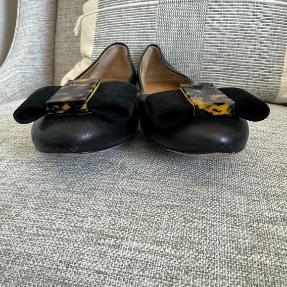 Tory Burch Black Leather Flats w/ Tortoise Bow – Size 6.5M - Picture 4 of 6